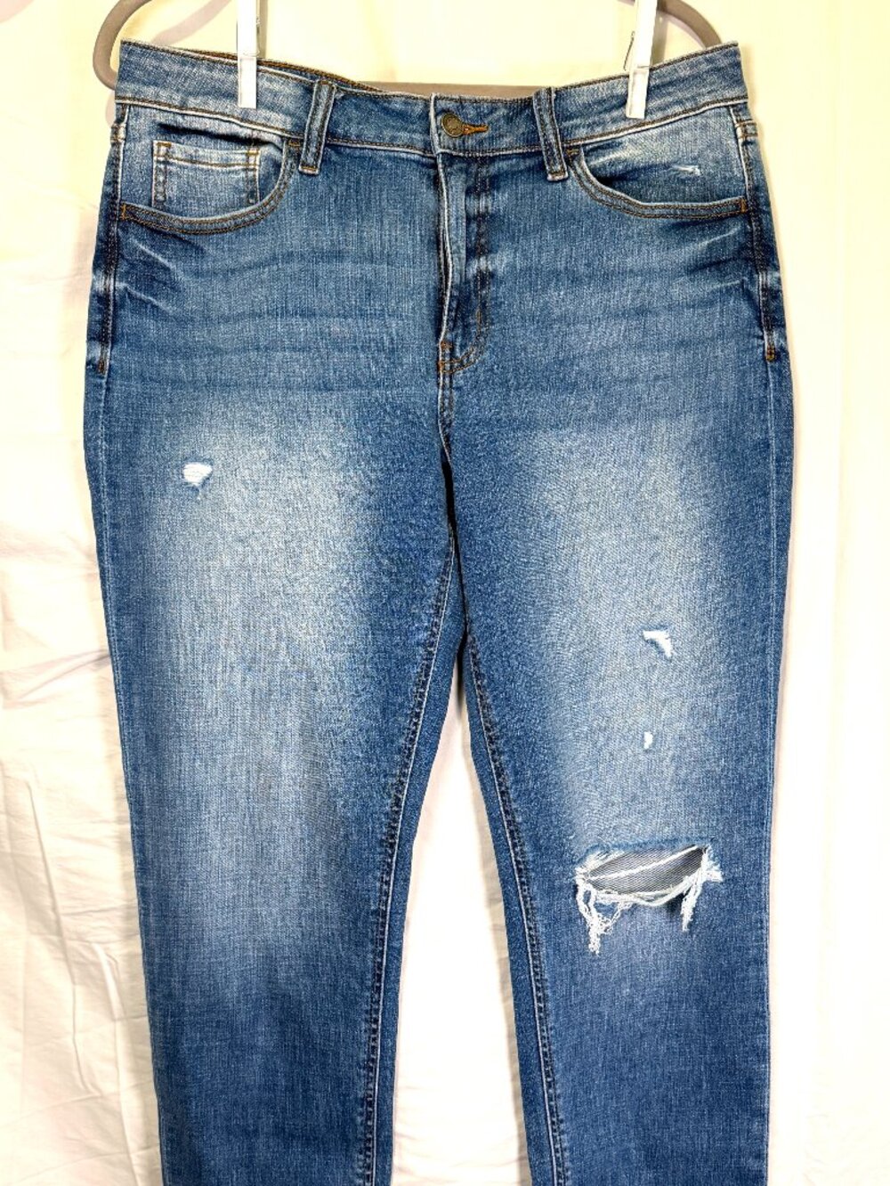 Studio Blue Skinny Jeans Size 31 Mid Rise Distressed Stretch Denim